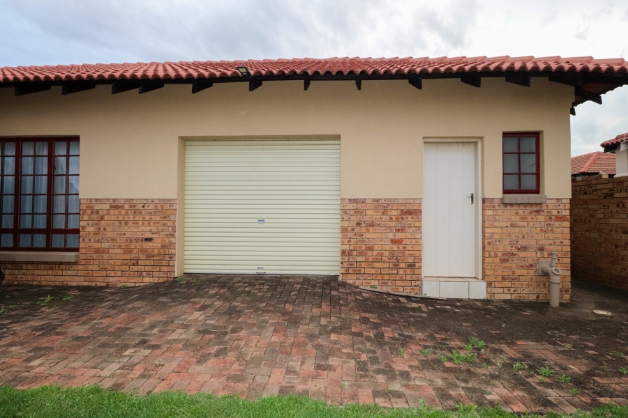 3 Bedroom Property for Sale in Flamwood North West